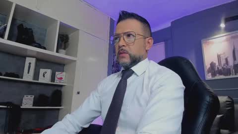 MrFrank. online show from September 17, 2025, 12:07 pm