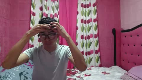 mrheartthief online show from June 8, 2026, 5:02 pm