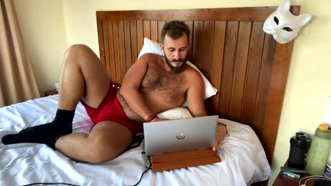 Max online show from April 20, 2026, 8:17 am