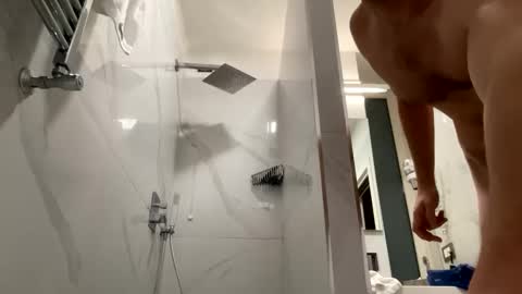 mrmaxxxi online show from October 5, 2025, 3:27 am