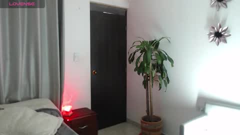 Snapshot of mrs_deborah chatting on September 12, 2025, 9:04 pm mrs_deborah online show from September 12, 2025, 9:04 pm