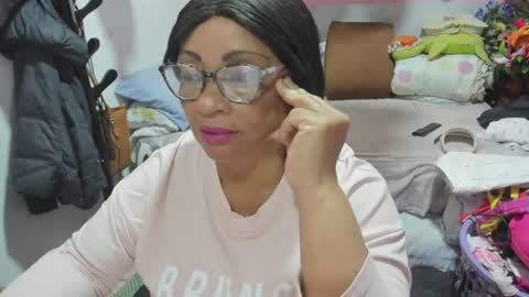 mrs_mommy online show from June 9, 2026, 7:36 pm