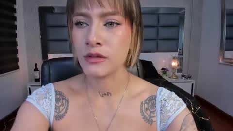 Snapshot of mrs_regina_clk chatting on June 10, 2026, 3:18 am Regina online show from June 10, 2026, 3:18 am