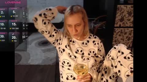 Sasha online show from January 1, 2025, 8:04 pm