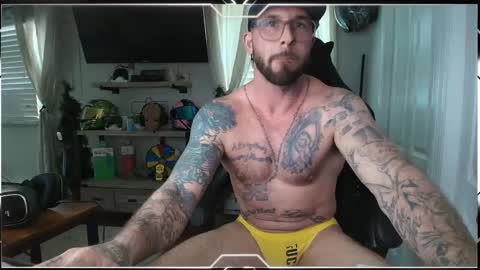 mrstr33tfr33k online show from February 17, 2025, 6:59 pm