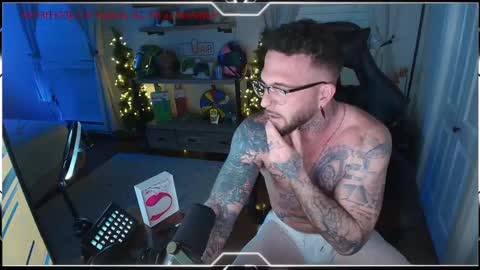 mrstr33tfr33k online show from February 28, 2025, 3:37 am