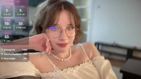 ms_christiana online show from November 2, 2025, 8:33 pm