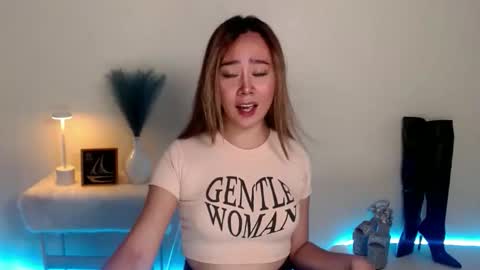 Evon online show from September 21, 2025, 2:02 am