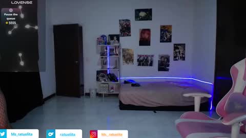 Manuela3 online show from February 27, 2025, 9:47 pm