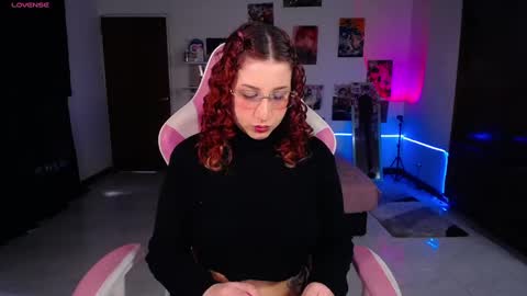 Manuela3 online show from October 2, 2025, 3:52 pm