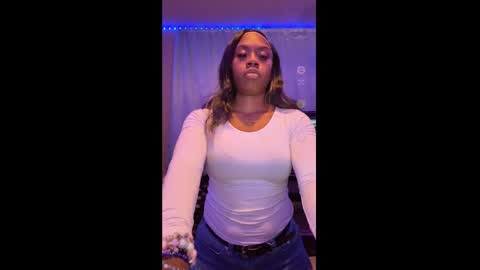 mskitty000 online show from September 9, 2025, 11:26 pm