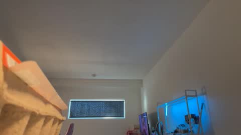 mskitty000 online show from December 3, 2025, 2:15 pm