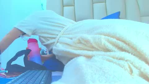 FERNANDA 3 online show from October 22, 2025, 3:07 am