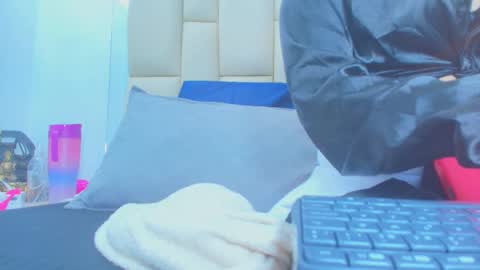 FERNANDA 3 online show from December 14, 2025, 3:01 am