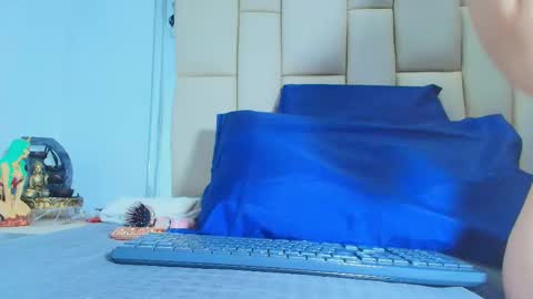 FERNANDA 3 online show from December 22, 2025, 3:47 am