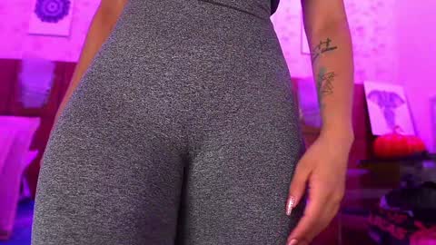 Manuela  online show from February 7, 2025, 3:01 am