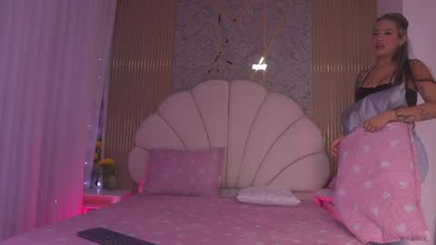 Snapshot of mssburbuja chatting on May 9, 2026, 3:12 am Manuela online show from May 9, 2026, 3:12 am