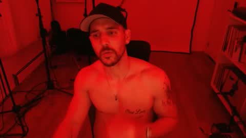 muchachote_ online show from February 8, 2026, 4:38 am