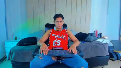 Snapshot of muichiro_tokito1 chatting on January 13, 2025, 3:45 am muichiro tokito1 online show from January 13, 2025, 3:45 am