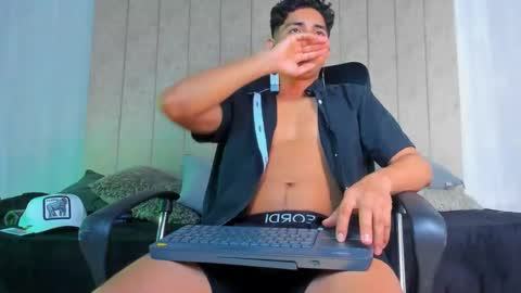 Snapshot of muichiro_tokito1 chatting on January 26, 2025, 8:03 am muichiro tokito1 online show from January 26, 2025, 8:03 am