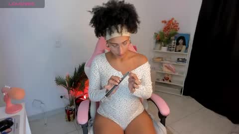 HEY GUYS IF YOU LIKE SEXY SHOW YOU ARE IN THE CORRECT PLACE CU WENESDAY PVT OPEN   TRANSMISSION TIME 5 PM - 10 PM COLOMBIA online show from April 13, 2026, 1:00 am