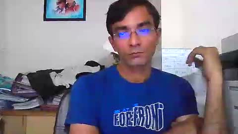 Snapshot of mumbaimonster8inch chatting on September 21, 2025, 6:04 am rajesh engineer online show from September 21, 2025, 6:04 am