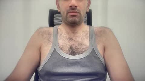 munnabobby2008 online show from November 3, 2025, 9:54 am