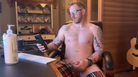 Snapshot of murdockjones7989 chatting on November 16, 2025, 10:43 am murdockjones7989 online show from November 16, 2025, 10:43 am