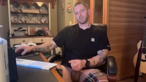 Snapshot of murdockjones7989 chatting on November 17, 2025, 9:15 am murdockjones7989 online show from November 17, 2025, 9:15 am