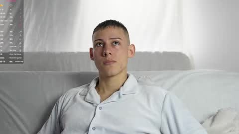 muscle_king_cum online show from January 7, 2026, 1:46 pm