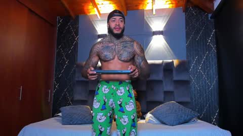 Nick online show from December 25, 2024, 3:49 pm