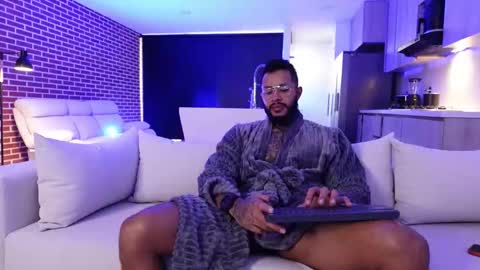 Nick online show from November 7, 2025, 11:32 am