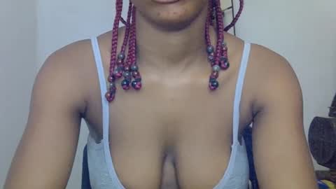 Snapshot of muscle_queen0 chatting on March 4, 2026, 4:02 pm muscle_queen0 online show from March 4, 2026, 4:02 pm