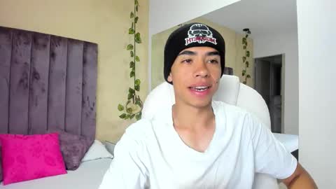 muscle scott online show from September 11, 2025, 11:54 am