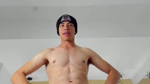 muscle scott online show from October 10, 2025, 12:26 pm