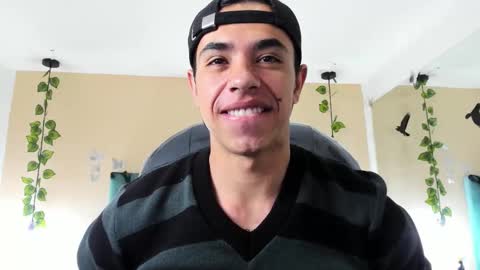 muscle scott online show from October 14, 2025, 12:06 pm