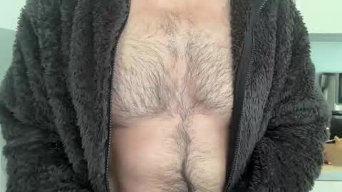 Snapshot of musclehair3 chatting on May 14, 2026, 9:16 am musclehair3 online show from May 14, 2026, 9:16 am