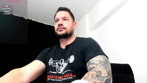 MuscleMonster31 online show from December 5, 2025, 10:24 am