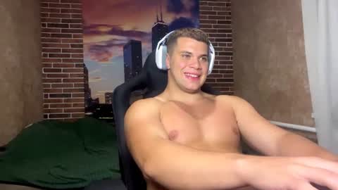 Snapshot of musclephantom chatting on June 17, 2026, 8:10 pm Egor online show from June 17, 2026, 8:10 pm