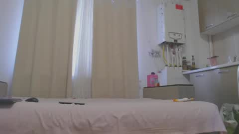 MusclesQueen online show from February 26, 2025, 2:57 pm