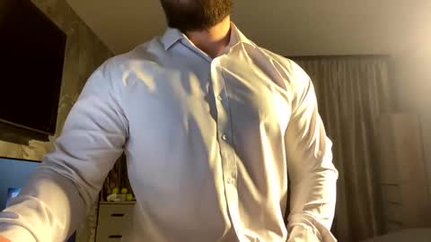 muscularjuggler online show from March 1, 2026, 2:08 pm