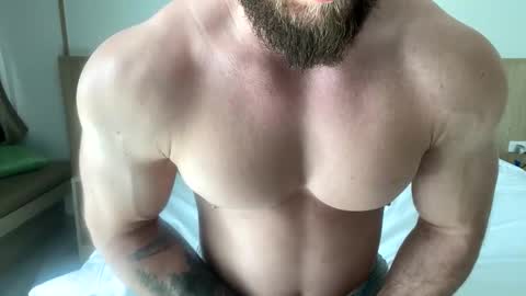 muscularjuggler online show from April 26, 2026, 4:10 am