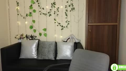 Jeneva online show from November 9, 2025, 6:33 am