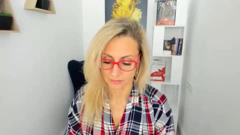 Diana online show from November 23, 2025, 11:32 am