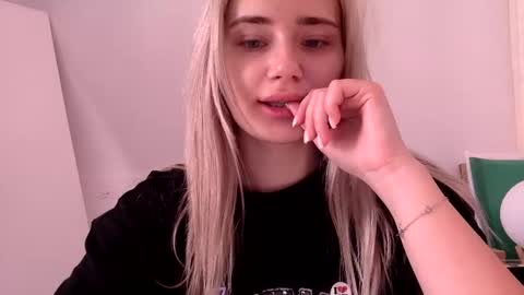 musescorner online show from March 22, 2026, 12:19 pm