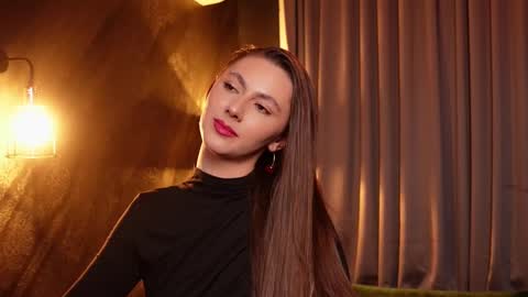 Snapshot of musesolis chatting on February 16, 2025, 2:09 am MuseSolis online show from February 16, 2025, 2:09 am