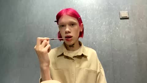 Polik   online show from November 24, 2025, 11:26 pm