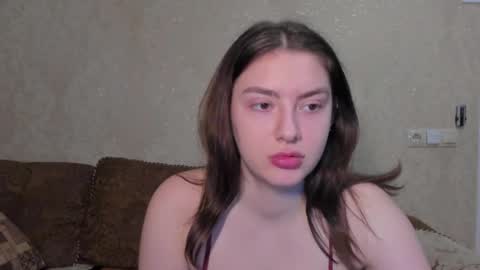 Snapshot of muuur_fam1 chatting on December 1, 2025, 8:36 pm HEY online show from December 1, 2025, 8:36 pm