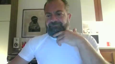 muzungu5 online show from November 8, 2025, 9:02 pm