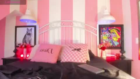 mxli_divine_ online show from June 17, 2026, 3:13 pm